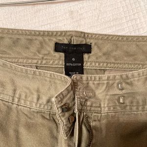 Green THE LIMITED Scott on pants with button detail pockets size 6
